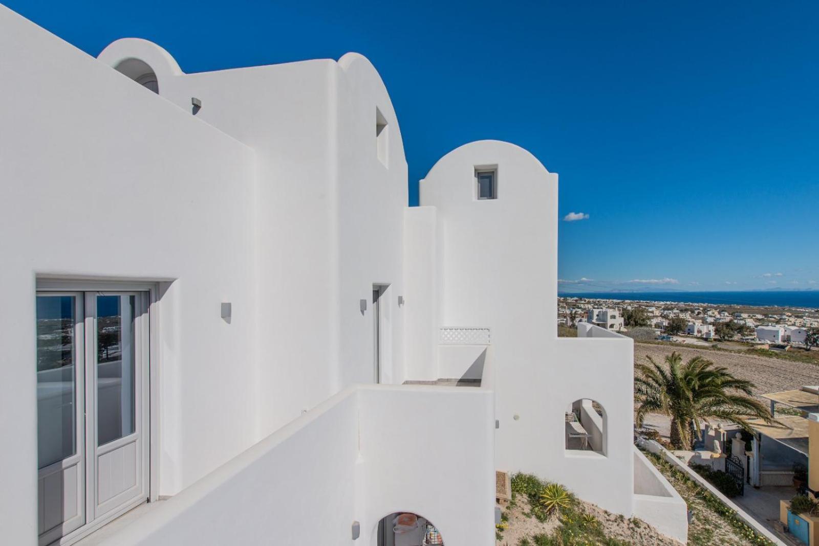 Golden View Suites Вотон Экстерьер фото